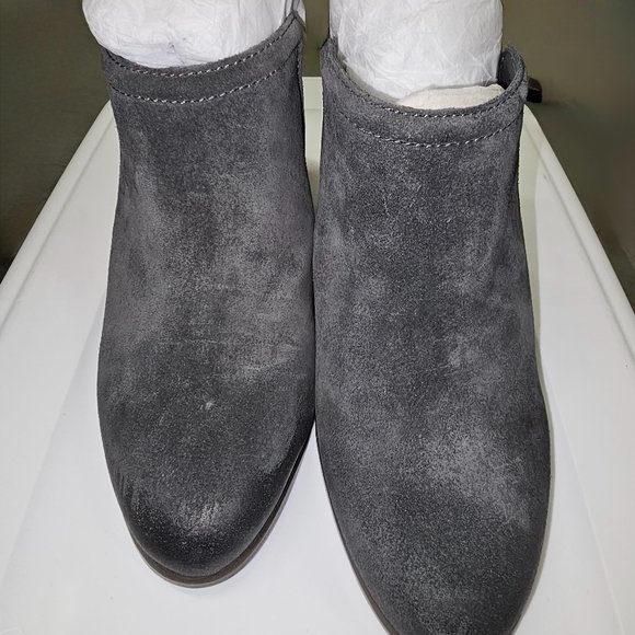 New- Vince Camuto Boot - Picture 1 of 4